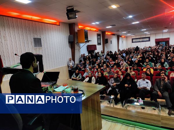 اولین جلسه از کارگاه‌های آموزشی ویژه والدین در شهرستان نیشابور