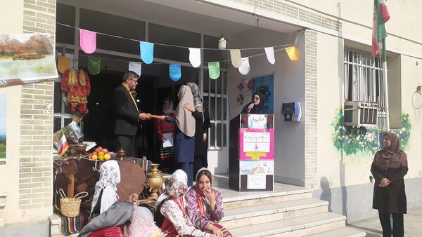 جشن هفته مازندران در دبیرستان نجم قائمشهر