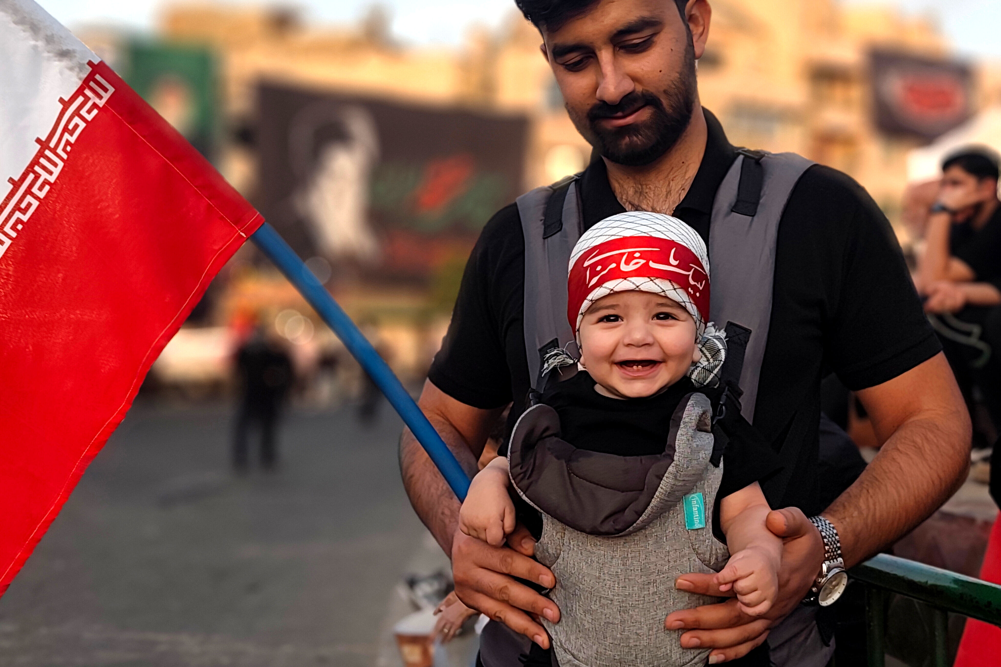 بدرقه حماسی امام شهید در قلب تهران