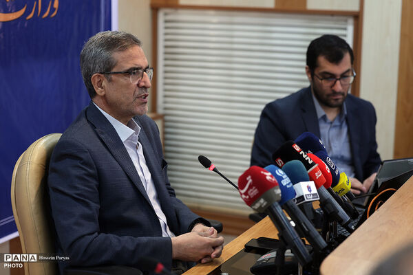 نشست خبری معاون آموزشی وزیر علوم، تحقیقات و فناوری