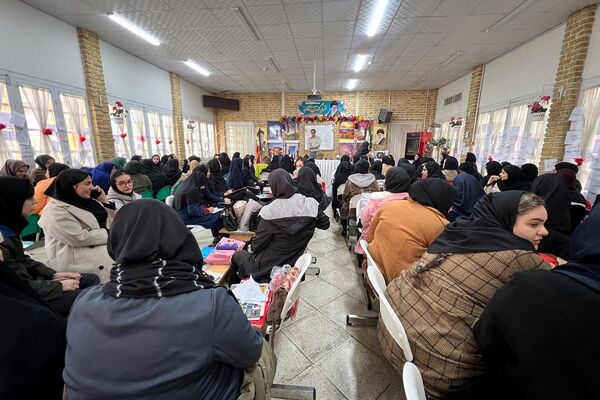 کارگاه استانی توانمندسازی مربیان پیش‌دبستانی و معلمان ابتدایی در دبستان دکتر محمدحسین کیهانی اسلامشهر