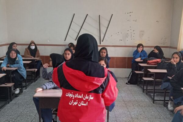 مانور سراسری زلزله در مدارس کهریزک و باقرشهر 