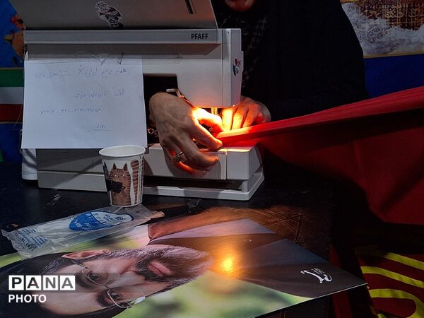  روزهای دلتنگی؛ شهادت پدر، آرزوی پرواز، تشییع شهدا