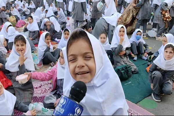 اردوی یک روزه درون مدرسه‌ای در دبستان دخترانه فردوسی 2 ناحیه یک اردبیل