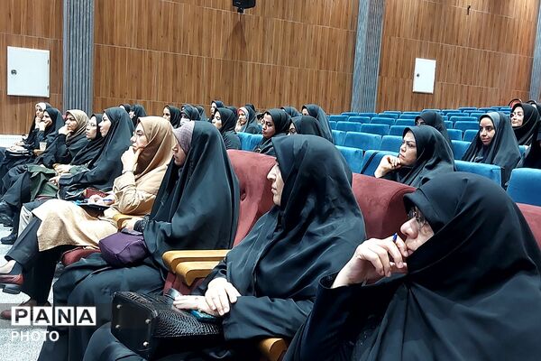 دومین کارگاه توانمندسازی مربیان سازمان دانش‌آموزی کهریزک 