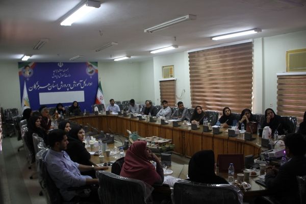 دوره آموزشی مدرسین میانی (نماد) در هرمزگان