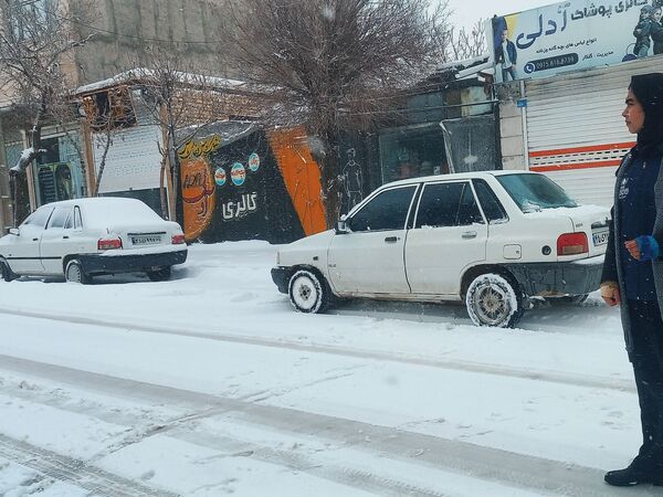 برف و بارانی همراه با شادی در شهرستان زاوه