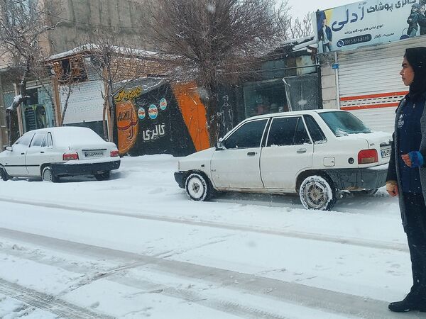برف و بارانی همراه با شادی در شهرستان زاوه