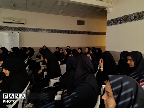 تجلی پیوند «علم و امنیت» در دبیرستان شاهد ارض اقدس ناحیه ۳ 