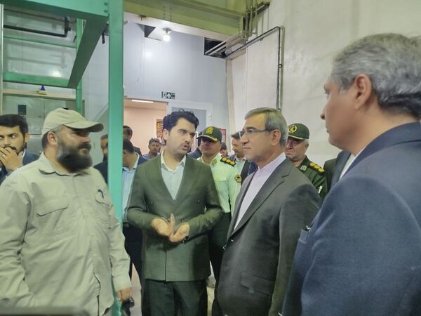خراسان رضوی میزبان جهش انرژی پاک؛ افتتاح و کلنگ‌زنی پروژه‌های خورشیدی با حضور استاندار