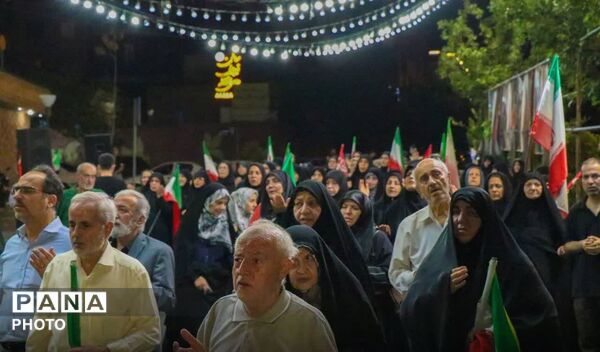 تجمعات شبانه در روز های پایانی ماه صفر همچنان پر رونق است