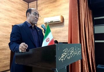 تجلیل از فعالان نماز و قرآن در لرستان؛ آیین بزرگداشت خادمان فرهنگی و دینی