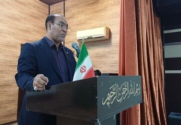 تجلیل از فعالان نماز و قرآن در لرستان؛ آیین بزرگداشت خادمان فرهنگی و دینی