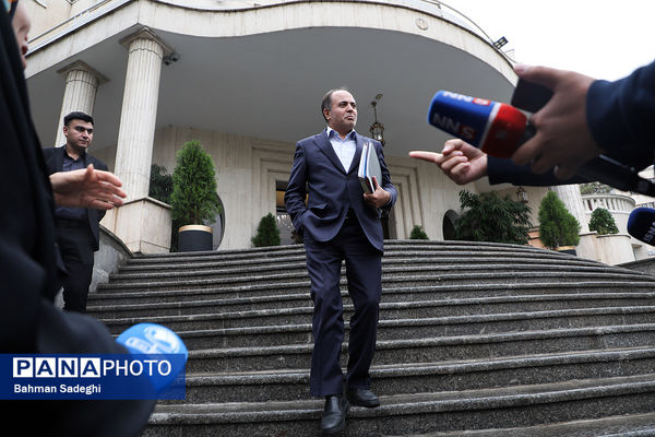 حاشیه جلسه هیات دولت - ۲۳ آبان