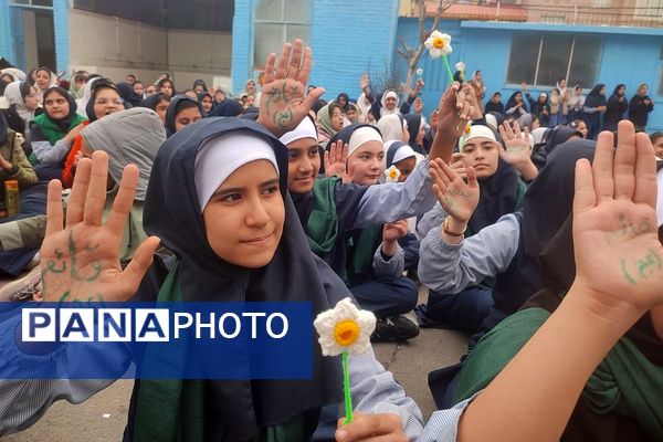 جشن باشکوه میلاد امام عصر (عج) در هئیت دخترانه ریحانه ها