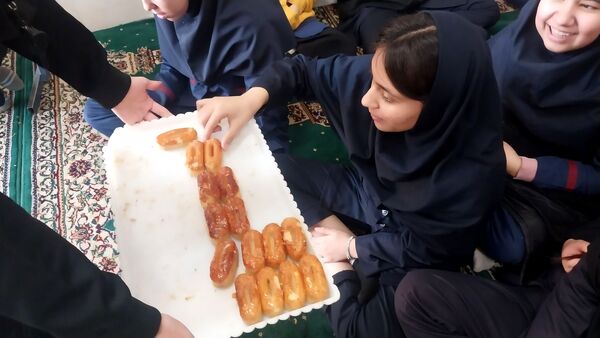 جشن ولادت امام زمان (عج)در مدرسه عزت طلایی