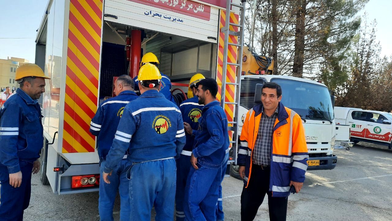 مانور سراسری زلزله در دبیرستان  پسرانه عشایر یاسوج 