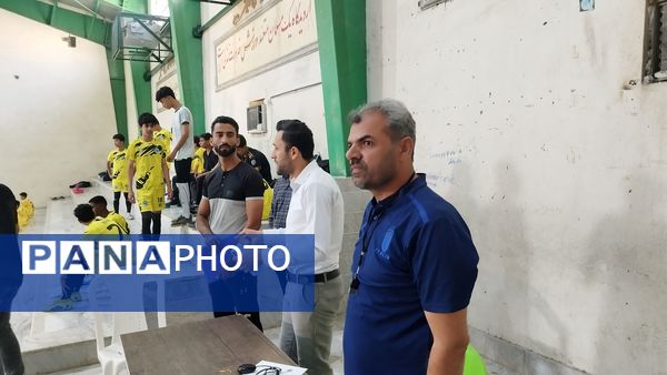 برگزاری مسابقات فوتسال بین مدارس در پارسیان 