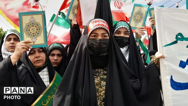 رزمایش بزرگ دختران جان فدای ایران در قم