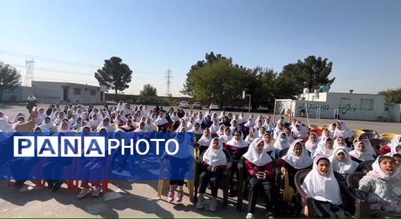 جشن روز جهانی کودک در دبستان فجر اسلام 