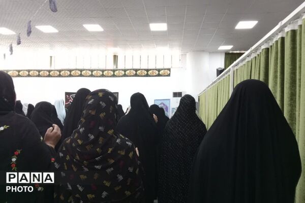 شکوه بندگی در مصلای رودبار جنوب