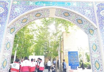 در روز عرفه، گلزار شهدای الشتر؛ صحنه‌ای از نیایش و تجدید پیمان با آرمان‌های شهدا