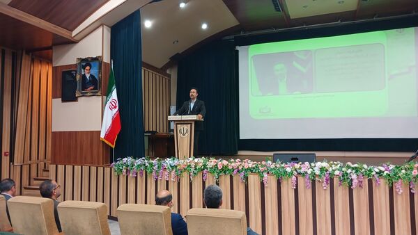 نشست معاون متوسطه وزارت آموزش و پرورش با مدیران مدارس متوسطه استان البرز 