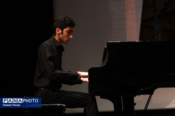 اجرای هنرستان موسیقی پسران تهران در فرهنگسرای ارسباران