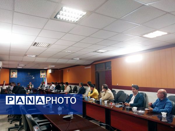 جلسه اعضای شورا و مدیران کانون‌های بسیج فرهنگیان قطب شهیدمدرس