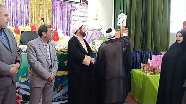 آیین نواختن زنگ معلم در دبیرستان نمونه دولتی فراهی فاروج همزمان با سراسر کشور