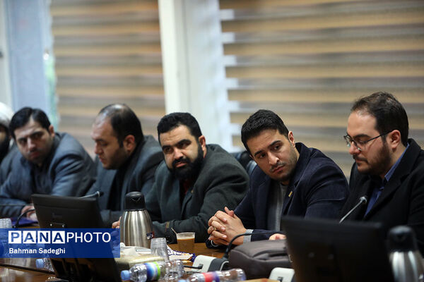 دیدار وزیر آموزش و پرورش با مسئولان اتحادیه انجمن‌های اسلامی دانش‌آموزی سراسر کشور