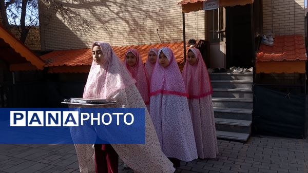 جشن دهه انقلاب و زنگ حماسه آفرینی انقلاب در دبستان شطیطه ۲