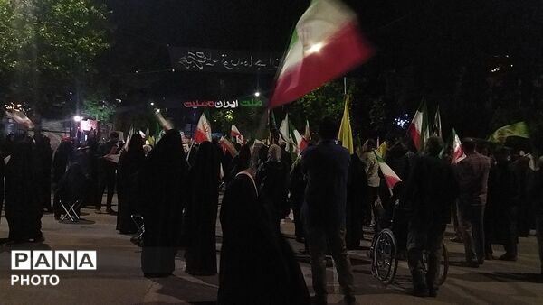 پنجاه و هشتمین شب از ایستادگی مردم در خیابان های نیشابور