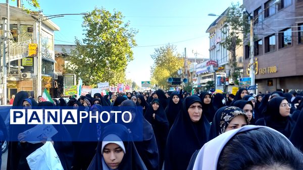 راهپیمایی ۱۳ آبان در قائمشهر