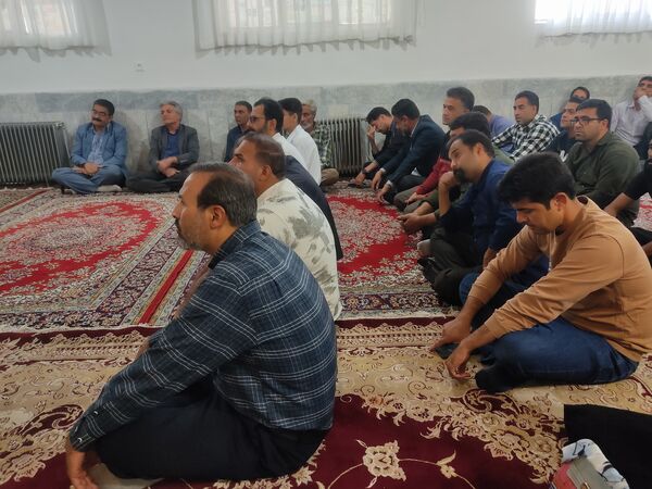 جلسه هدایت تحصیلی با والدین در دبیرستان فیاض 