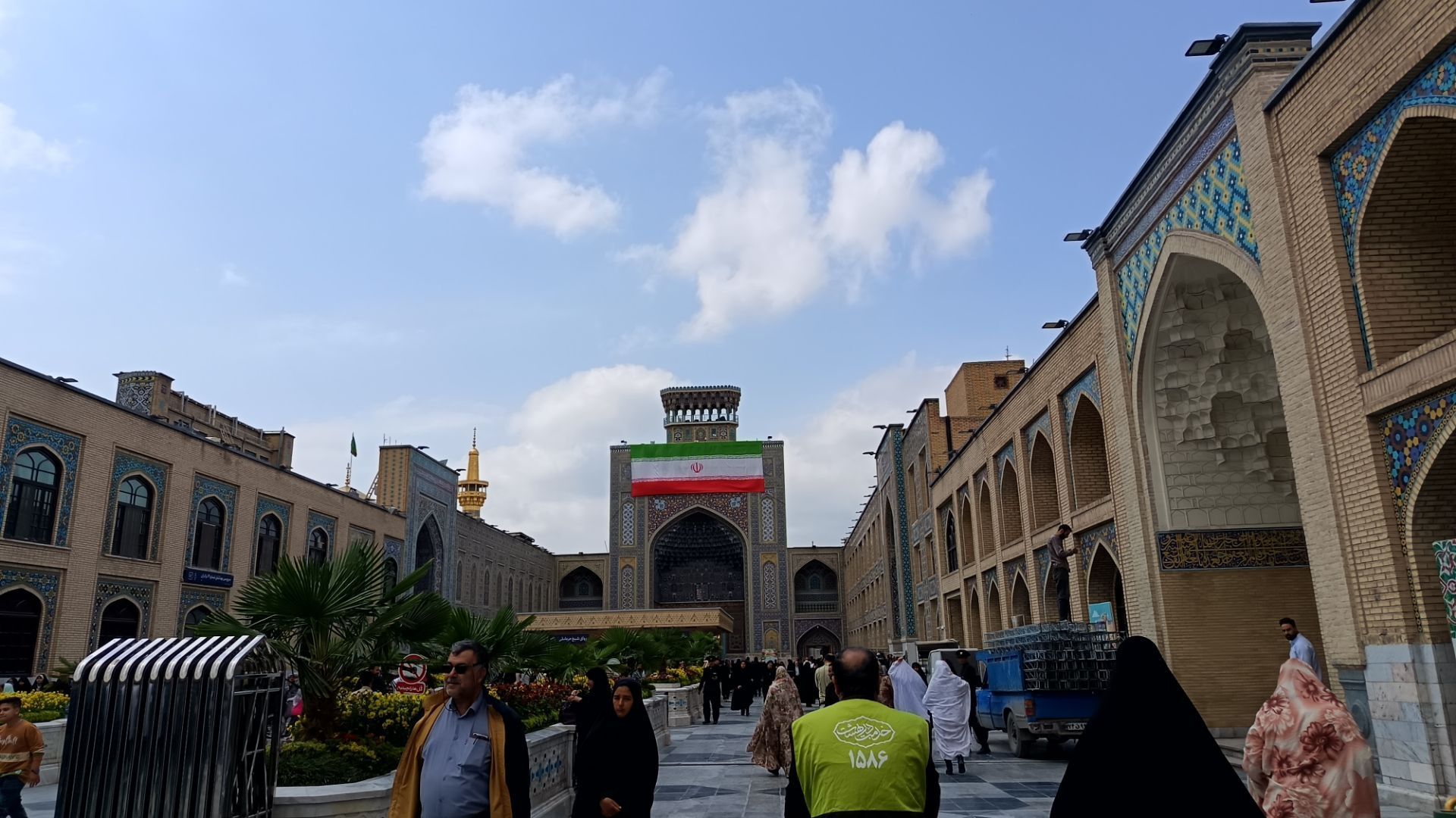 حرم ضامن آهو در آغازین روز دهه کرامت
