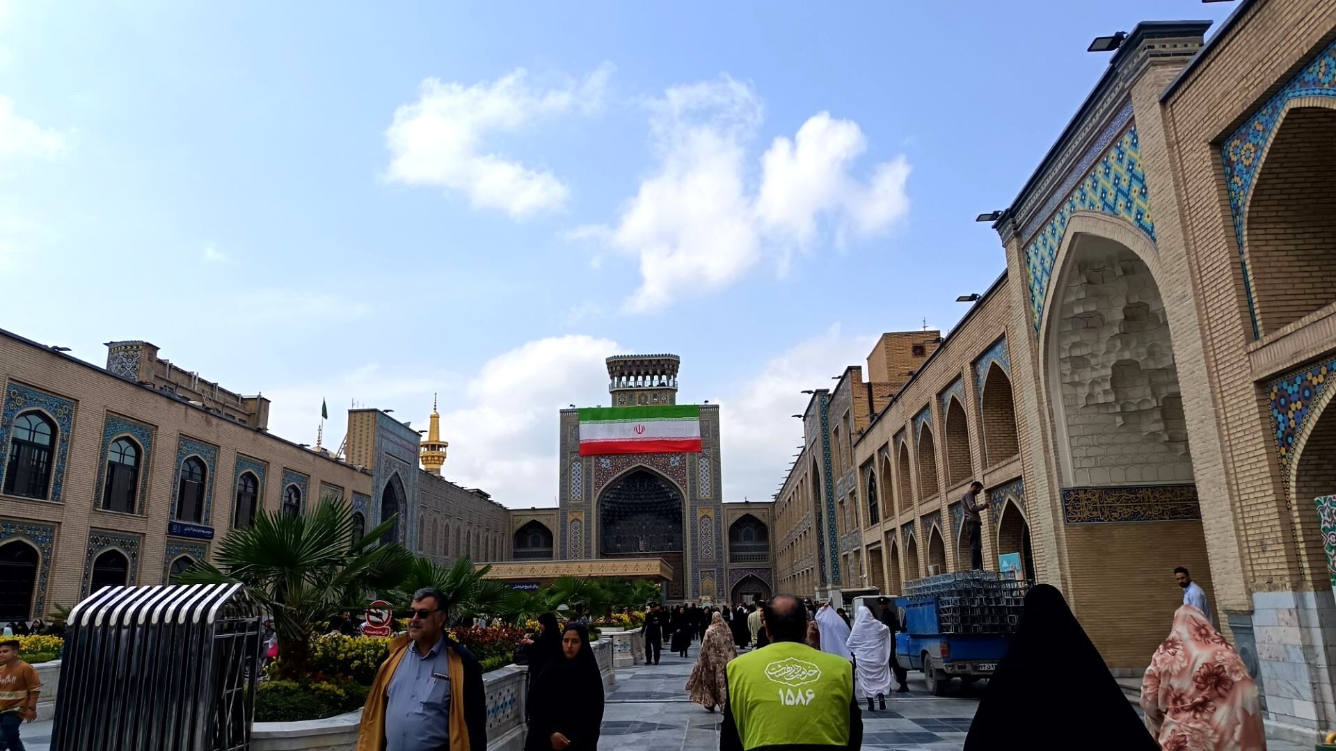 حرم ضامن آهو در آغازین روز دهه کرامت