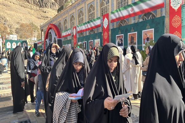 گلزار شهدای کرمان در ششمین سالگرد شهادت سردار دلها، حاج قاسم سلیمانی