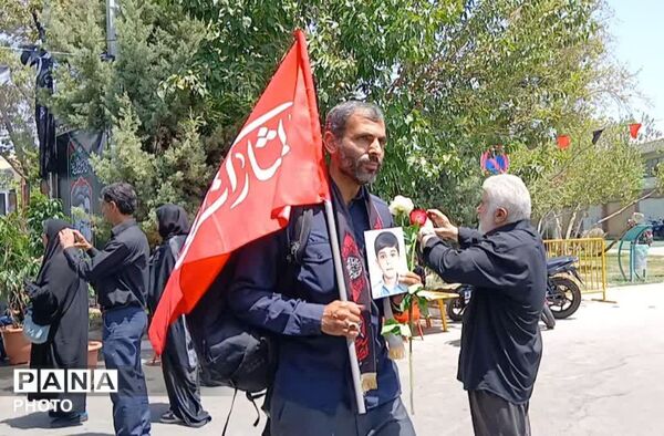 روایتی از مهر و ایثار با استقبال از خانواده شهدای میناب