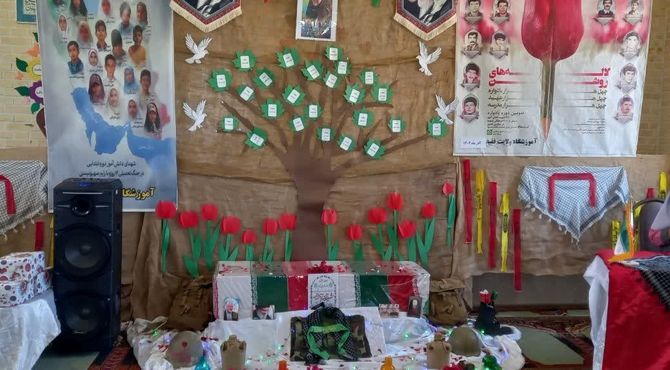 لاله‌های روشن، روایت عاشقی در دل تاریخ