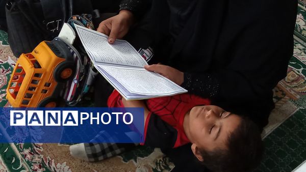 آوای دلنشین دعای عرفه در مساجد شهر بن طنین‌انداز شد