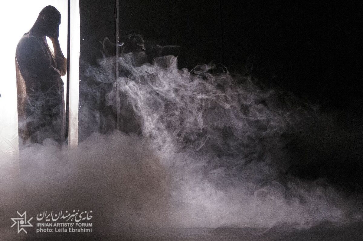 نقد نمایش رنگ انار؛ مواجهه با خشونت تاریخ!     