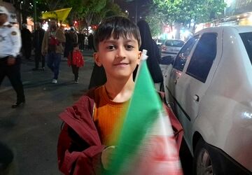 خیابان‌ها را خالی نکنید