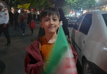 خیابان‌ها را خالی نکنید