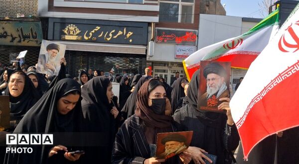 تربت جامی ها در بیعت با رهبر جدید انقلاب سنگ‌تمام گذاشتند