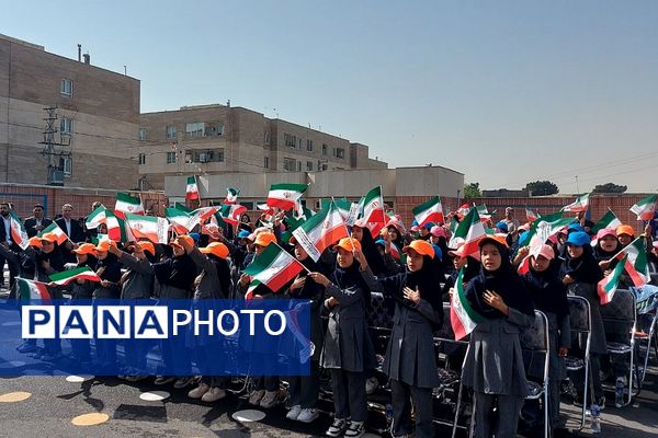 آیین بهره برداری از مدرسه شهدای پالایشگاه تهران در کهریزک 