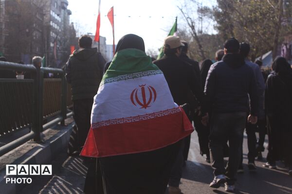 بیعت مردم تهران با سومین رهبر انقلاب