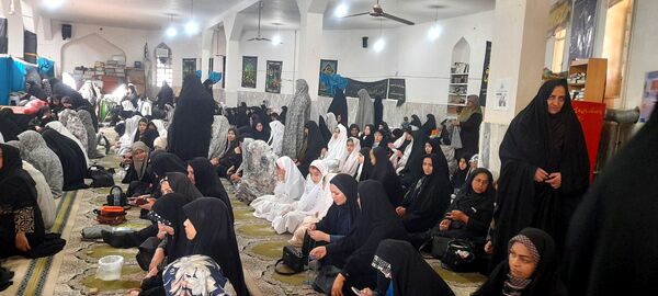 اجتماع بزرگ نوجوانان و جوانان بسیج در نماز جمعه