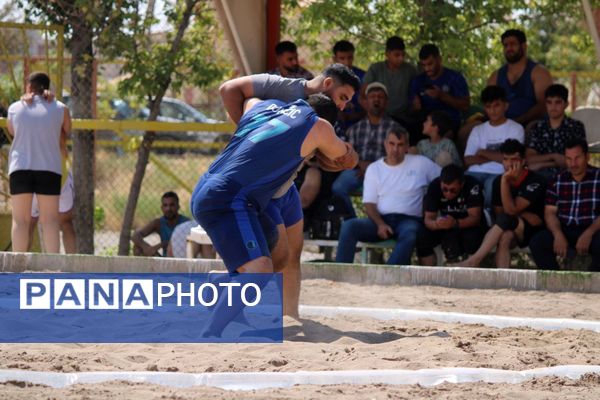 مسابقات کشوری انتخابی تیم ملی کُشتی ساحلی در بناب