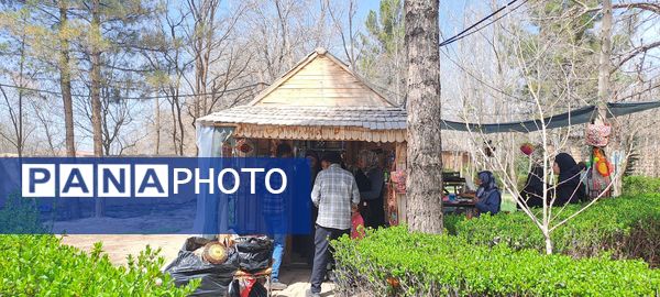 آیین باستانی سیزده بدر در دهکده ی  چوبی نیشابور